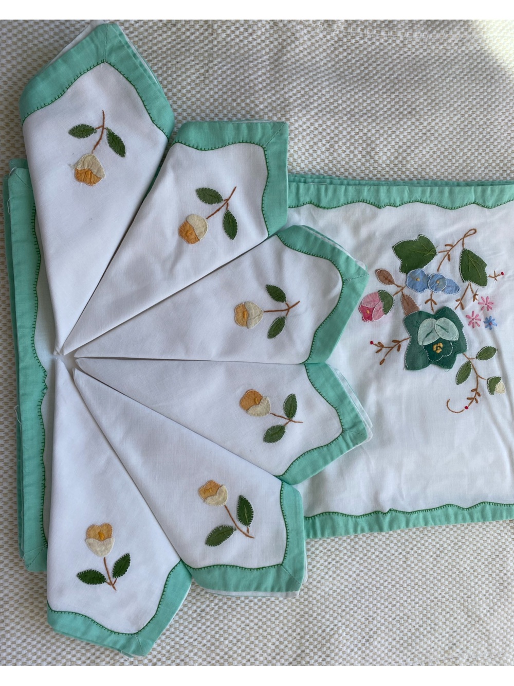 Vintage Set of 6 Embroidered Floral Placemats and 6 napkins with Mint Trim
